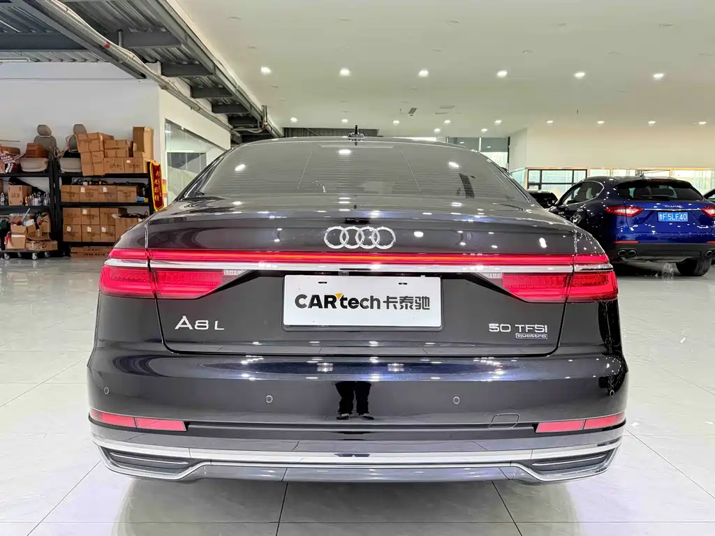 Audi A8 2022 — фото 5