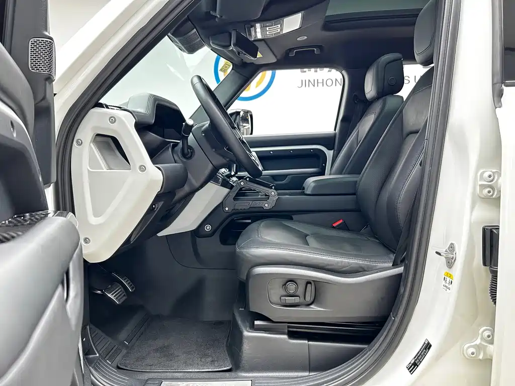 Land Rover Defender — миниатюра 8