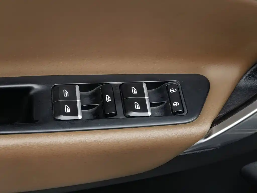 Geely Boyue — миниатюра 9
