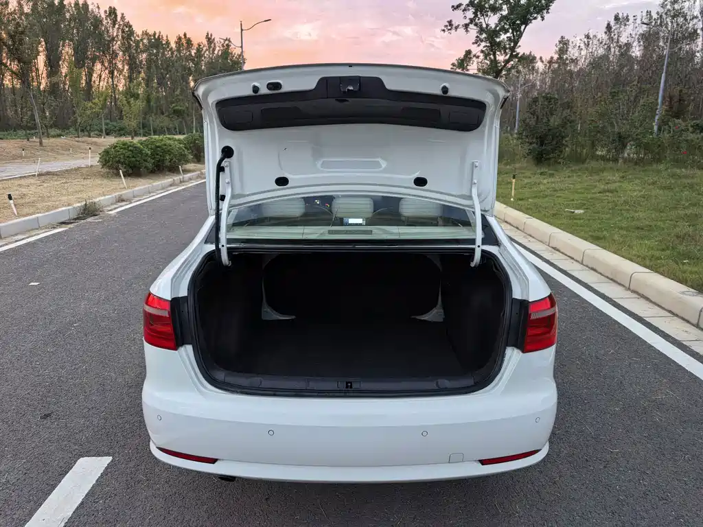 Volkswagen Lavida — миниатюра 16