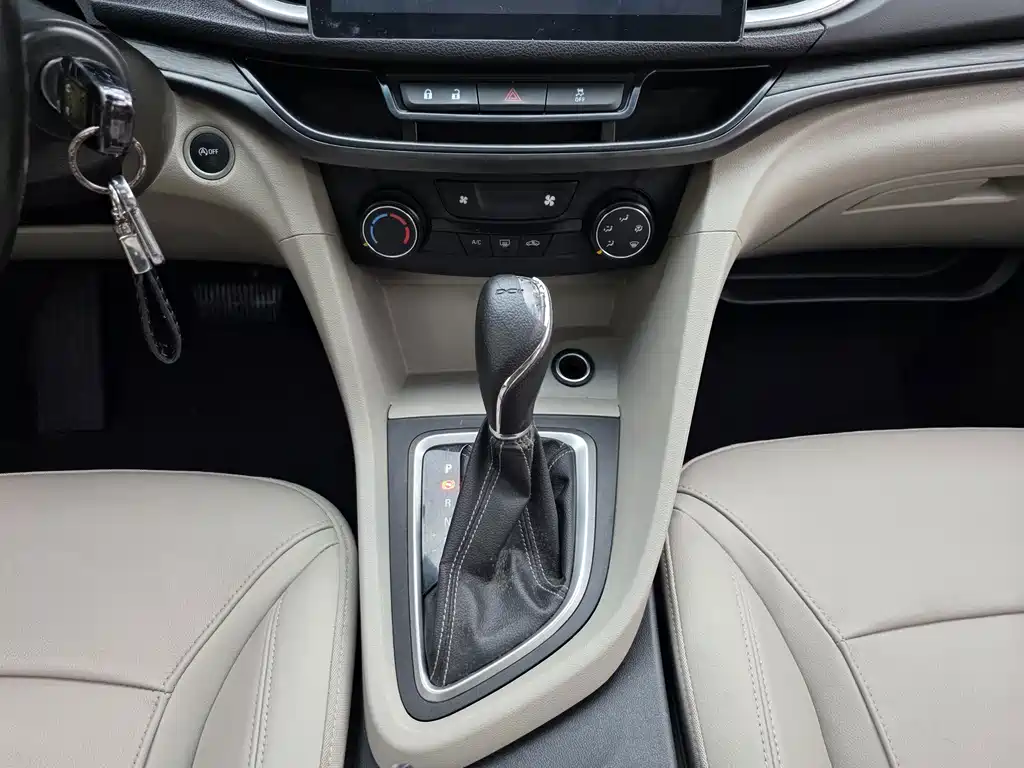 Buick Excelle — миниатюра 19