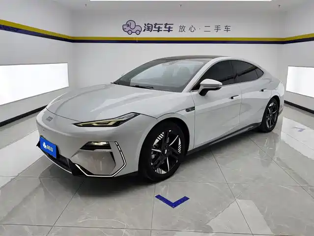 GEELY GALAXY GALAXY E8 2024