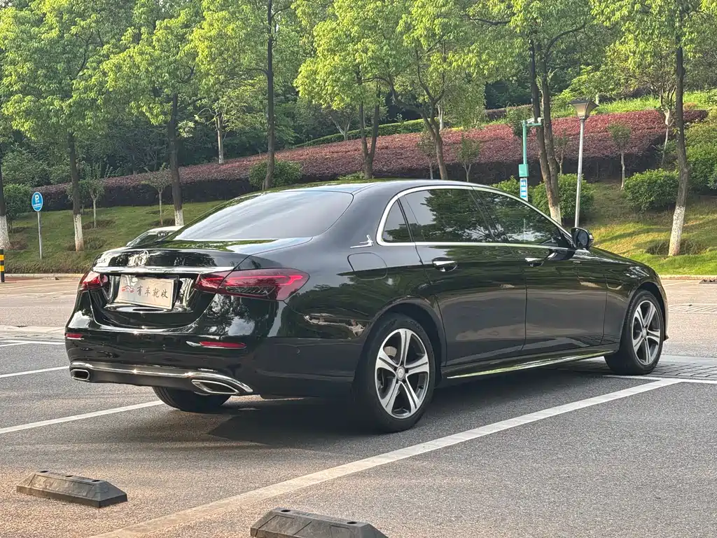Mercedes-Benz E-Class E 2016 E 200 L Sport