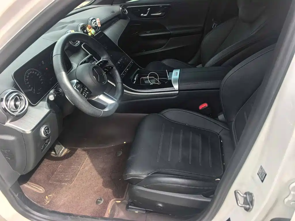 Mercedes-Benz C-Class — миниатюра 4