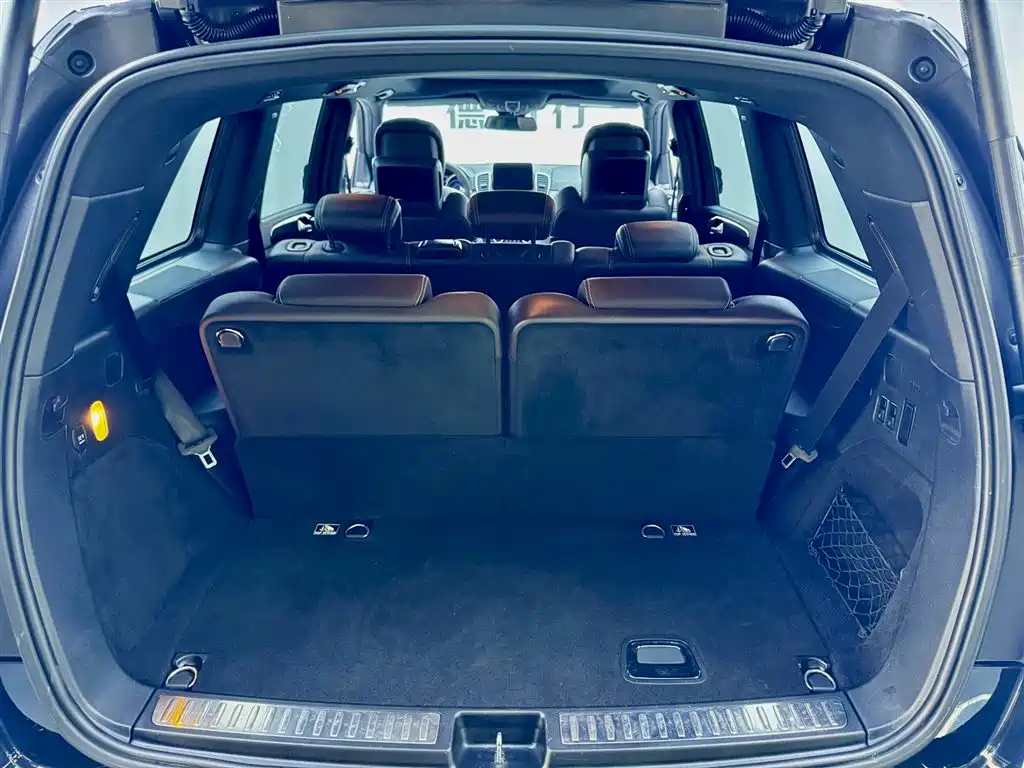 Mercedes-Benz GLS A MG 2016 AMG GLS 63 4MATIC