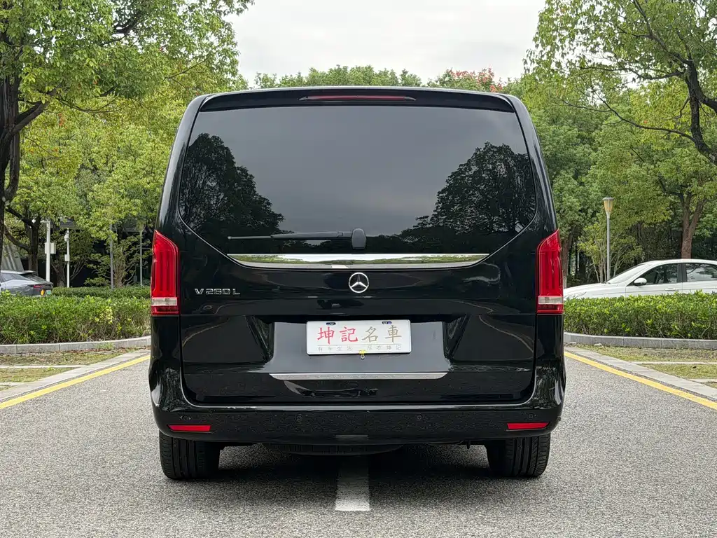 Mercedes-Benz V-Class — миниатюра 9