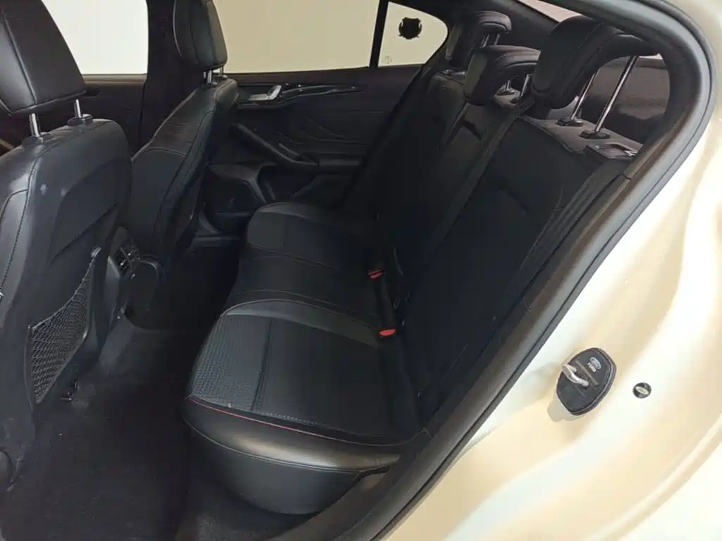 Ford Focus — миниатюра 22