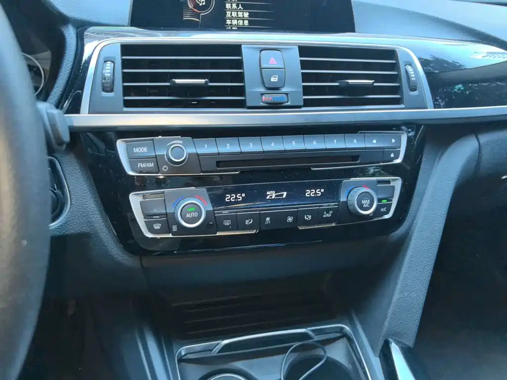 BMW 3 Series — миниатюра 14