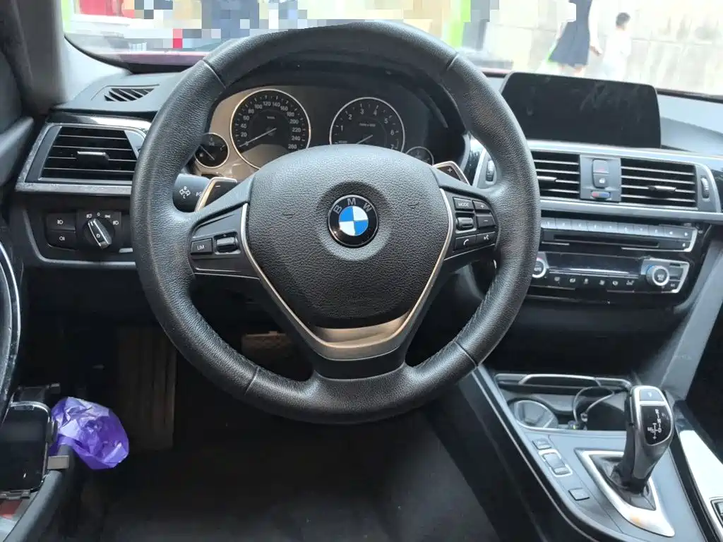 BMW 3 Series — миниатюра 11
