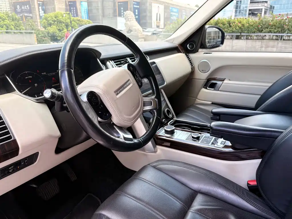 Land Rover Range Rover — миниатюра 2