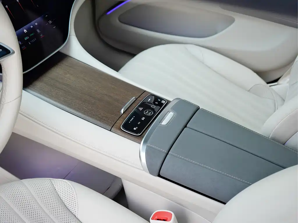Mercedes-Benz EQS — миниатюра 16