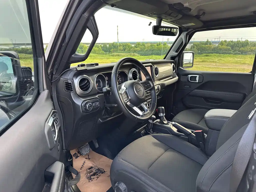 Jeep Wrangler — миниатюра 7