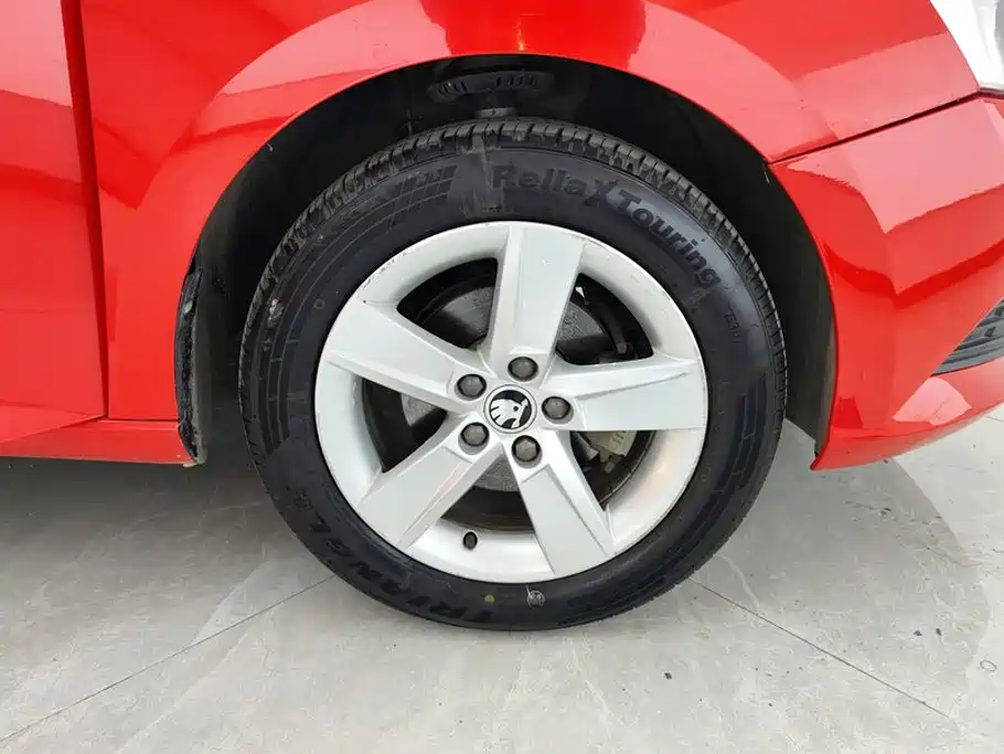 Skoda Fabia — миниатюра 6