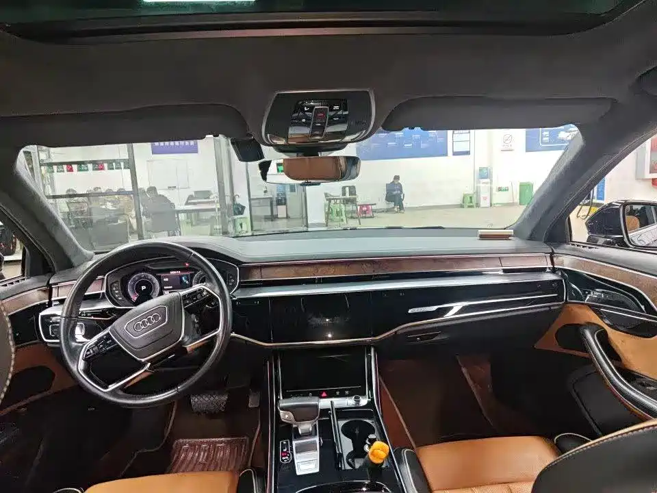 Audi A8 — миниатюра 4