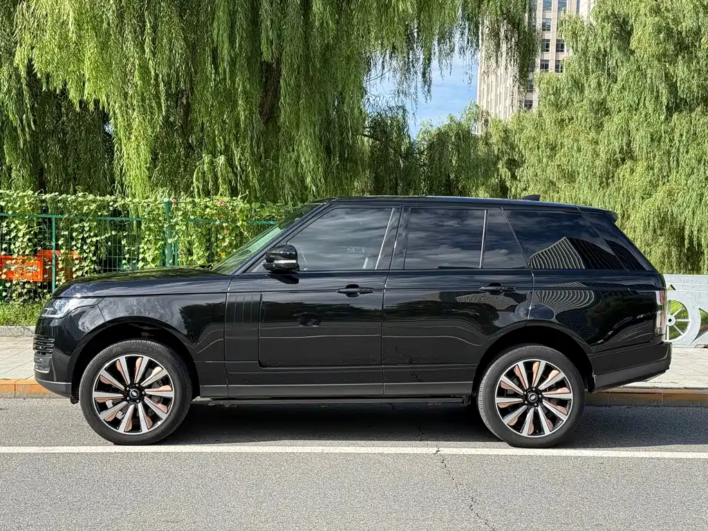 Land Rover Range Rover — миниатюра 6
