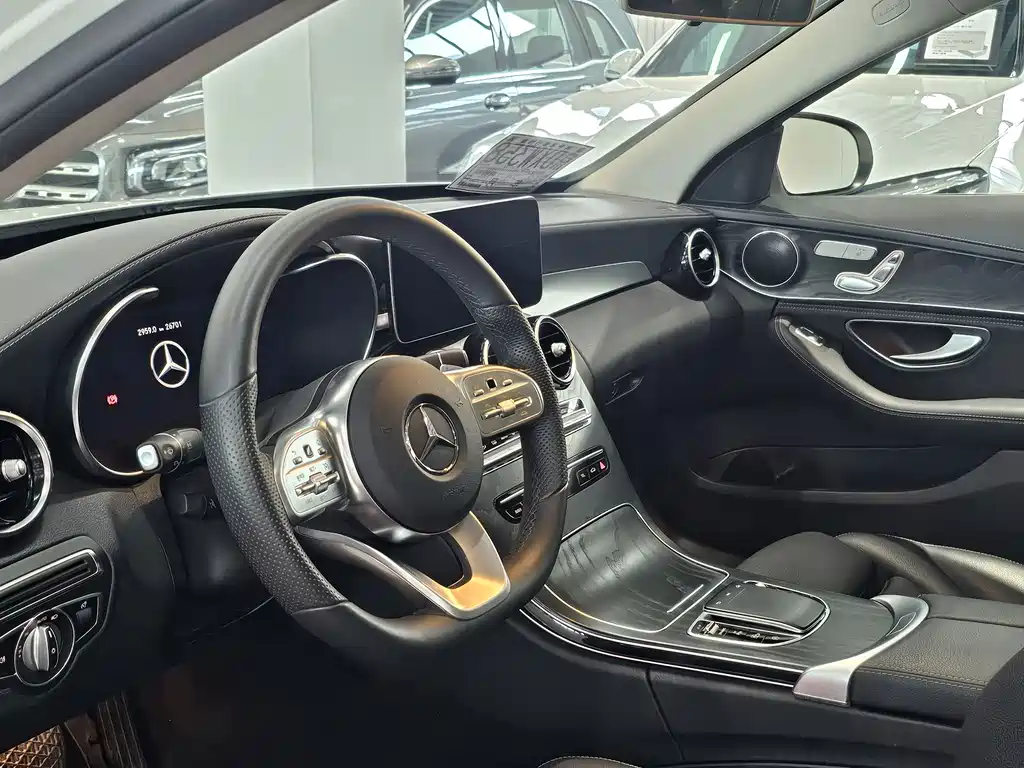 Mercedes-Benz C-Class — миниатюра 5