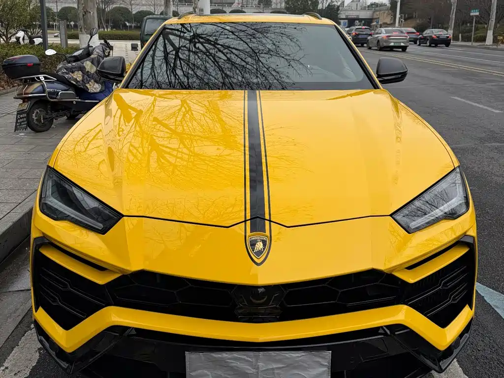 Lamborghini Urus — миниатюра 8