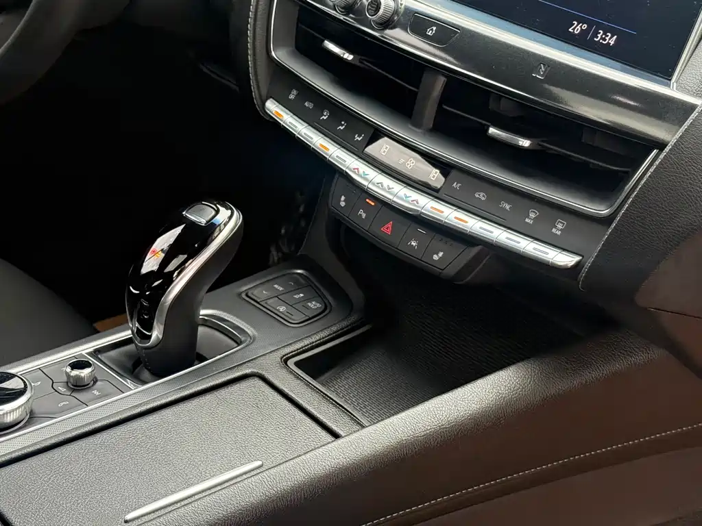 Cadillac CT5 — миниатюра 13