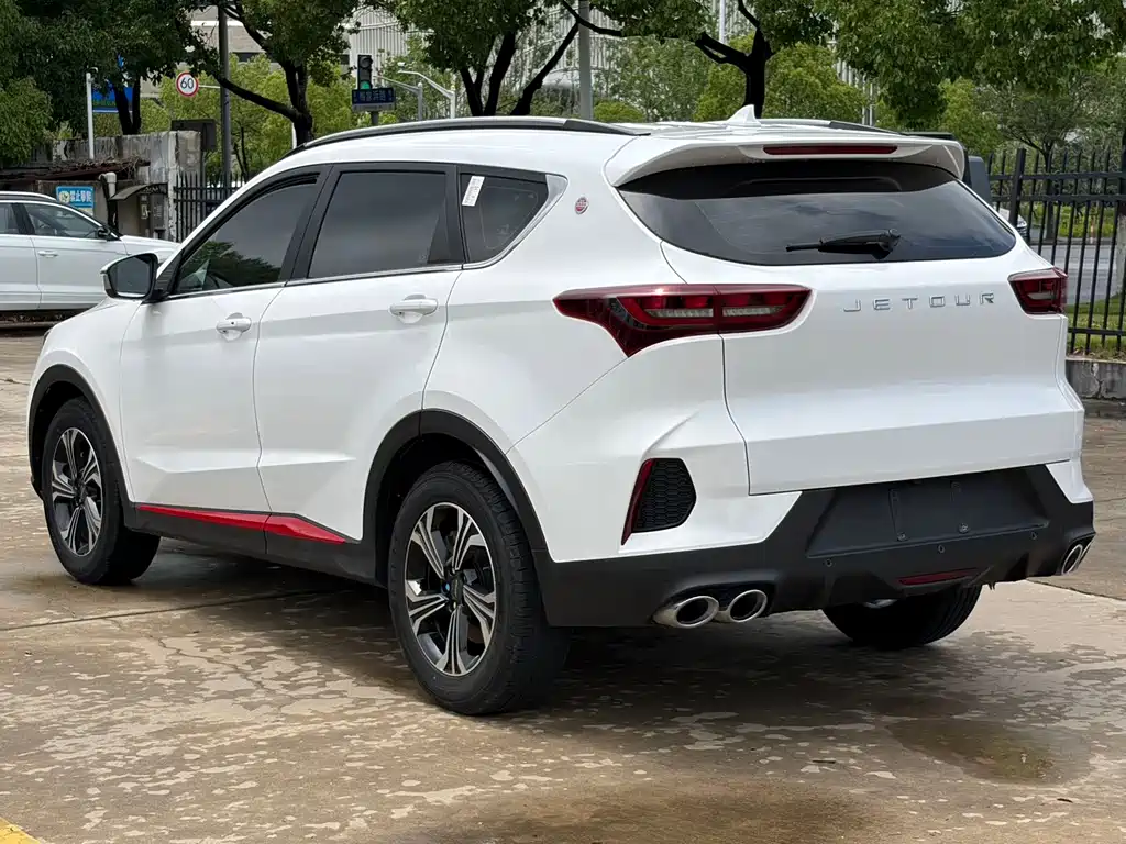 JETOUR X70 2023 1.5T DCT 5 мест