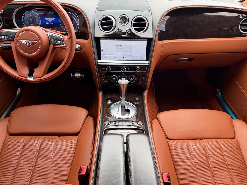 Bentley Flying Spur — миниатюра 13