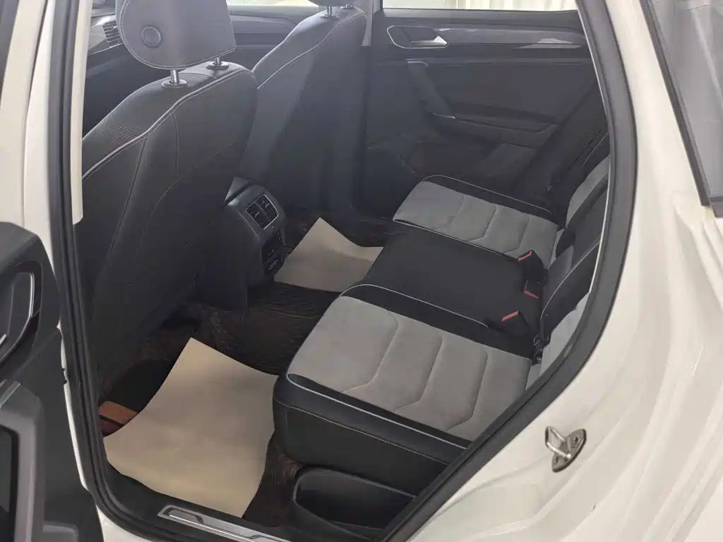 Volkswagen X — миниатюра 14