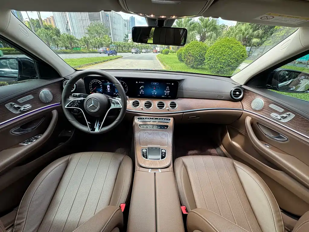 MERCEDES-BENZ E CLASS