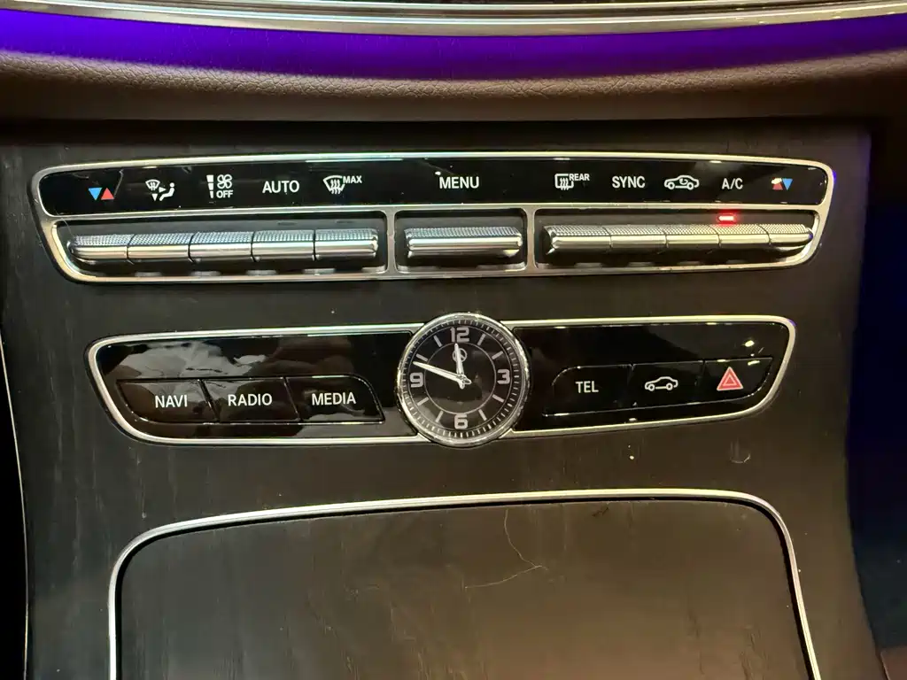 Mercedes-Benz E-Class — миниатюра 10