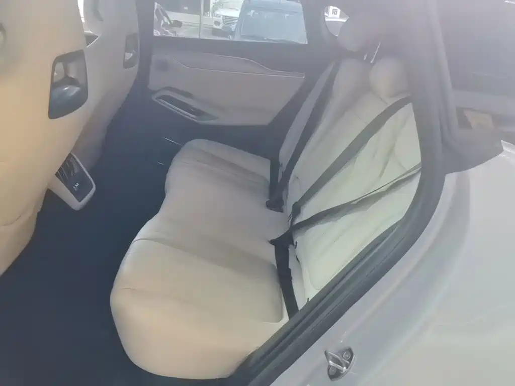 BYD L EV — миниатюра 17