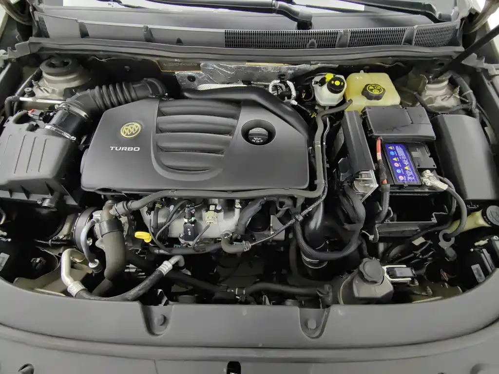Buick LaCrosse — миниатюра 6