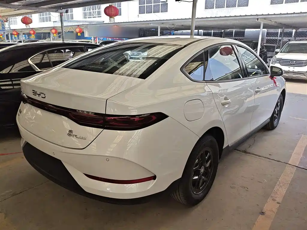 BYD Qin Plus PLUS 2025 DM-i Smart Drive 128KM