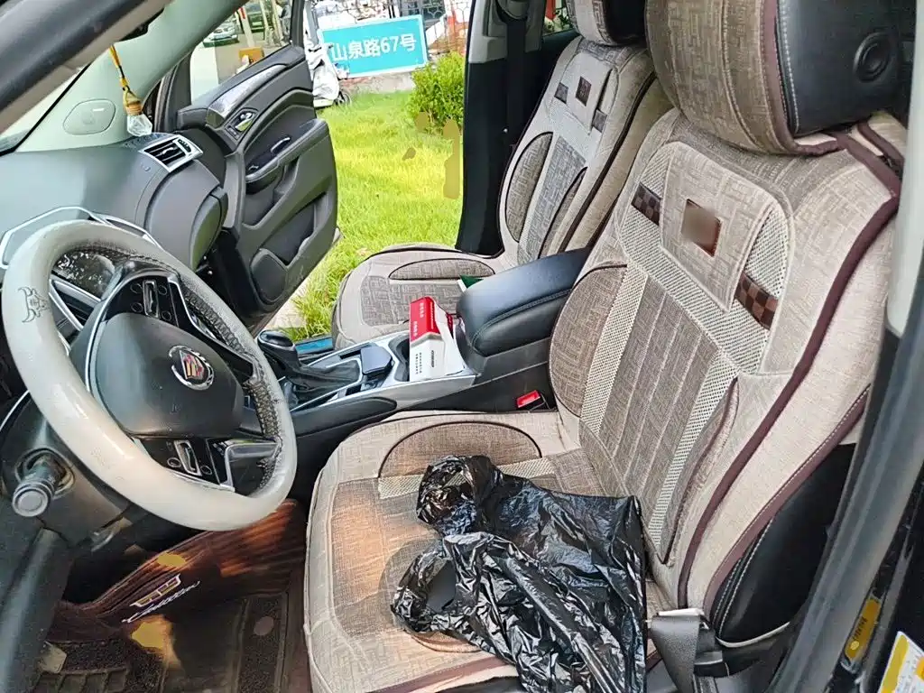 Cadillac SRX — миниатюра 11