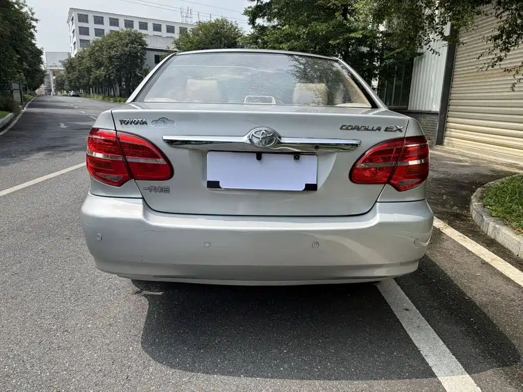 Toyota Corolla — миниатюра 8