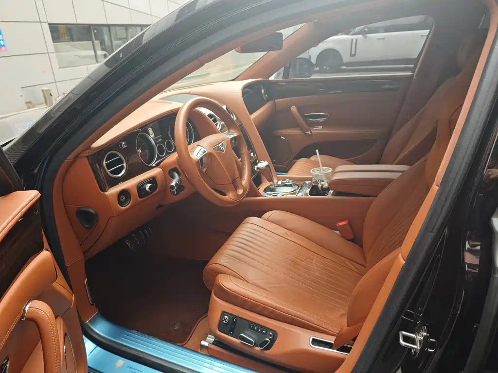 Bentley Flying Spur 2017 4.0T V8 Standard