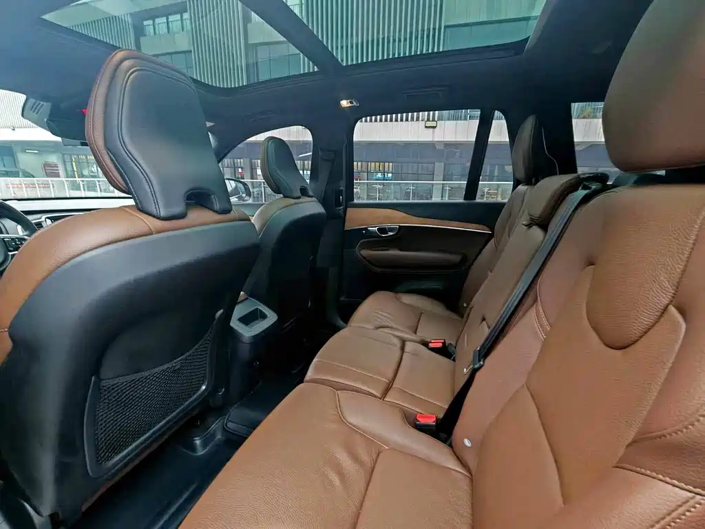 Volvo XC90 — миниатюра 7