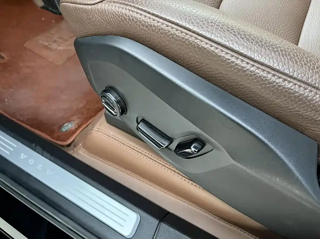 Volvo XC90 — миниатюра 14