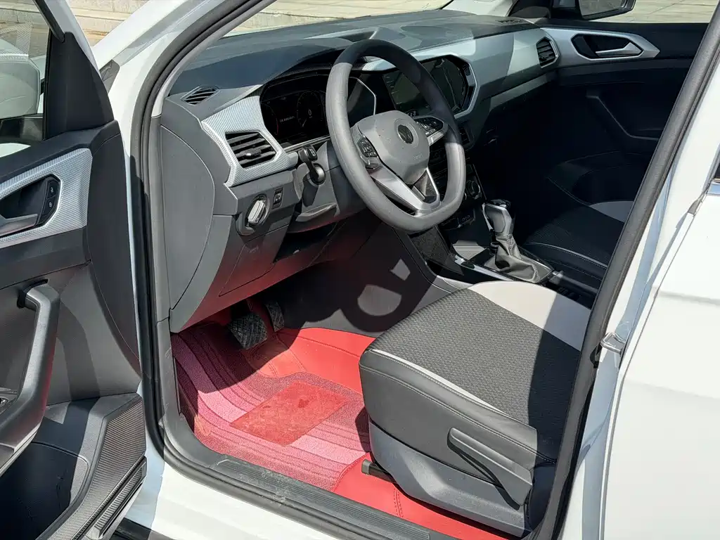 VOLKSWAGEN EXPLORING THE SHADOW