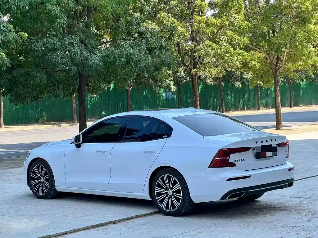 Volvo S60 — миниатюра 7
