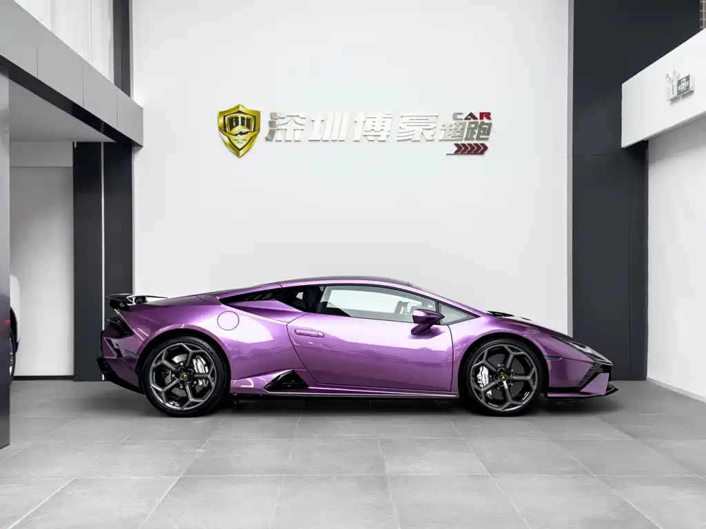 LAMBORGHINI HURACÁN
