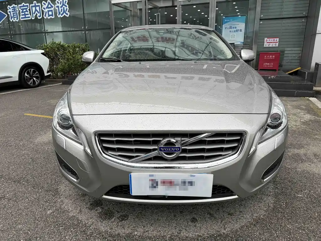 Volvo S60 (Import) — миниатюра 2