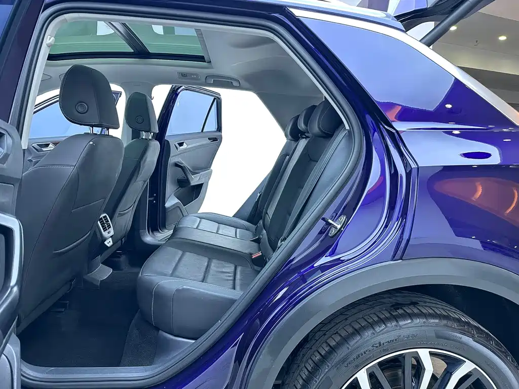 VOLKSWAGEN T ROC EXPLORING SONGS