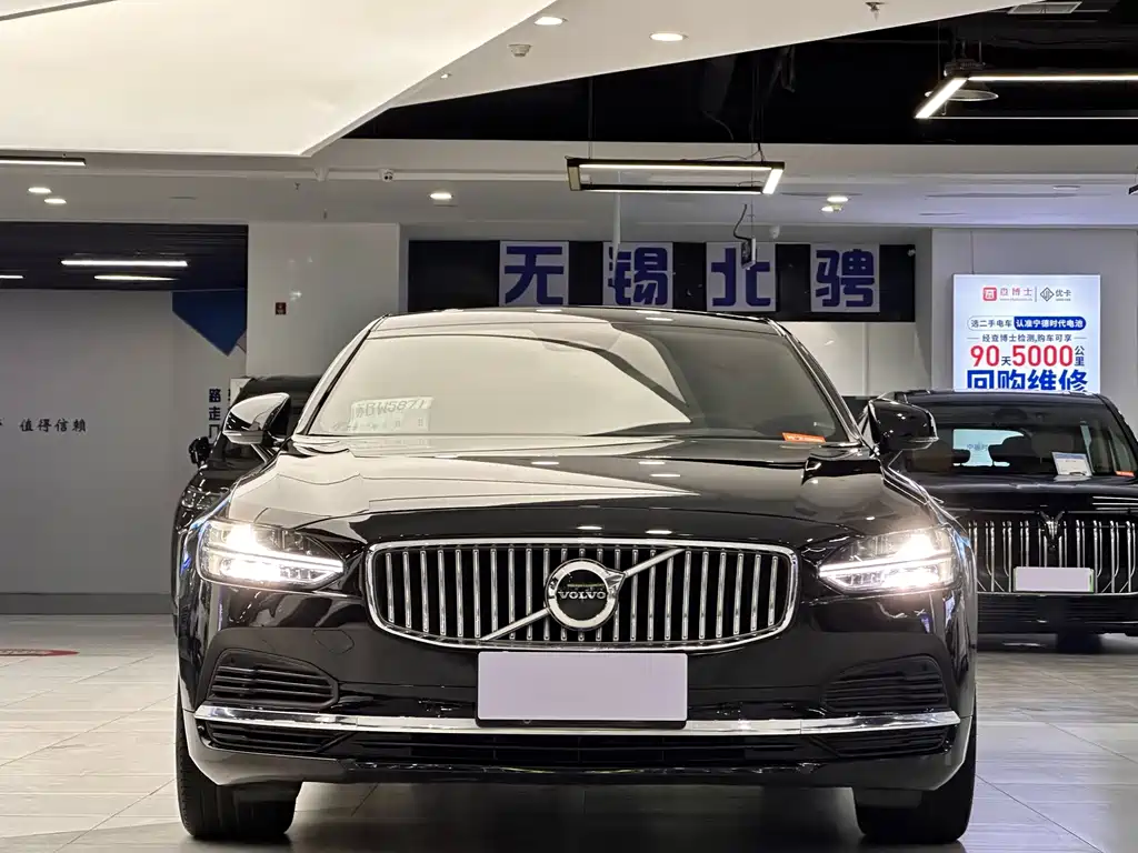 Volvo S90 PHEV — миниатюра 3