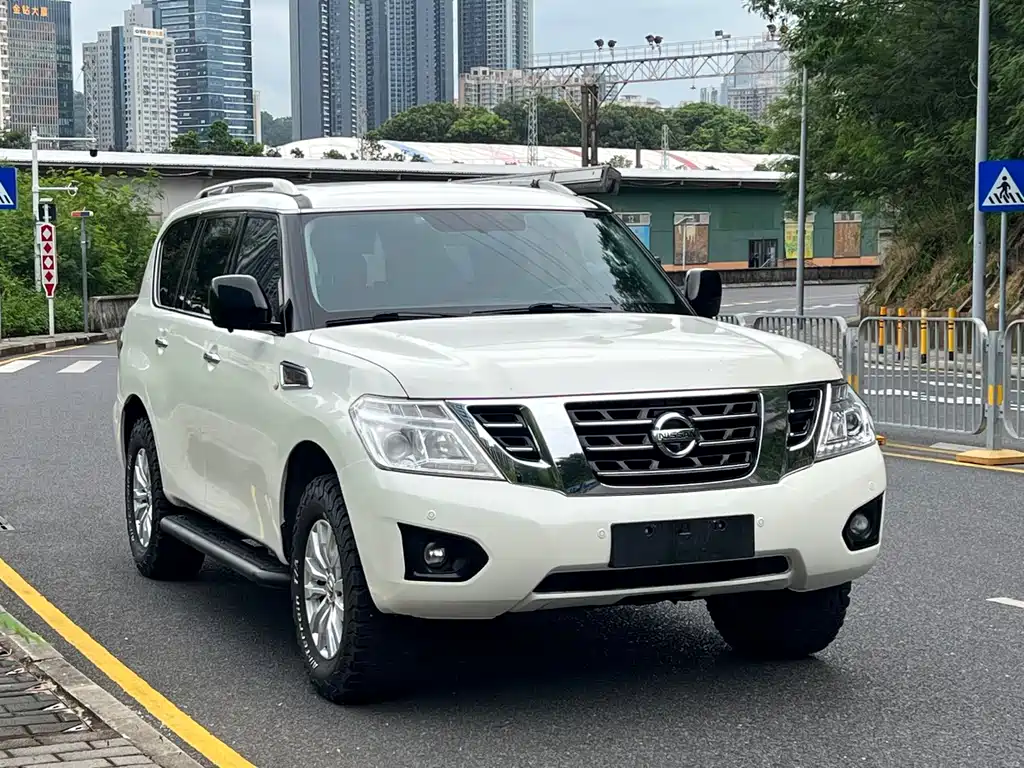 Nissan Patrol — миниатюра 3