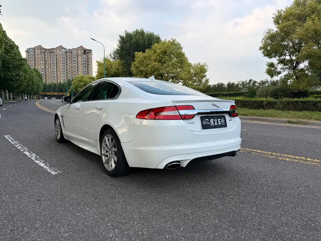 Jaguar XF — миниатюра 6