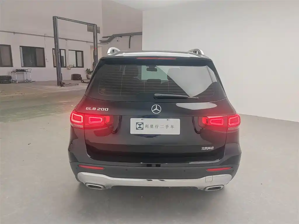 Mercedes-Benz GLB — миниатюра 6