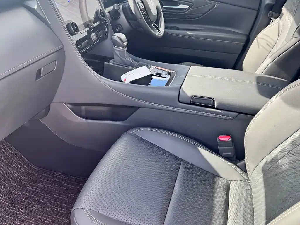 Toyota Alphard 2025 2.5L Luxury