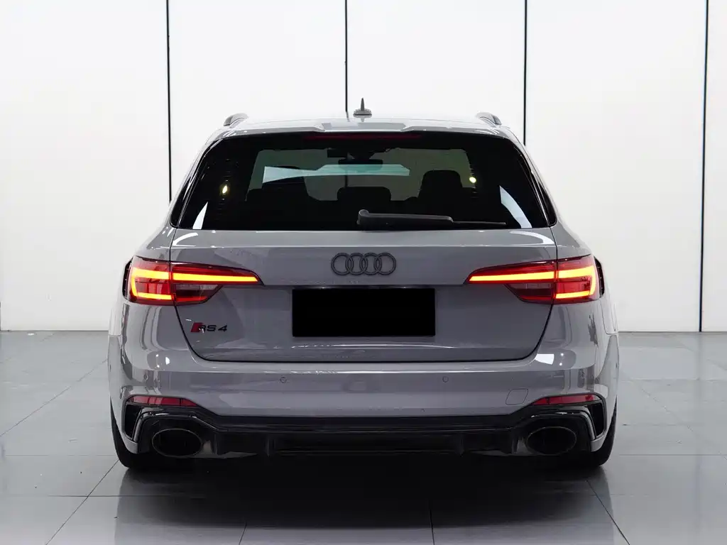 Audi RS 4 — миниатюра 6