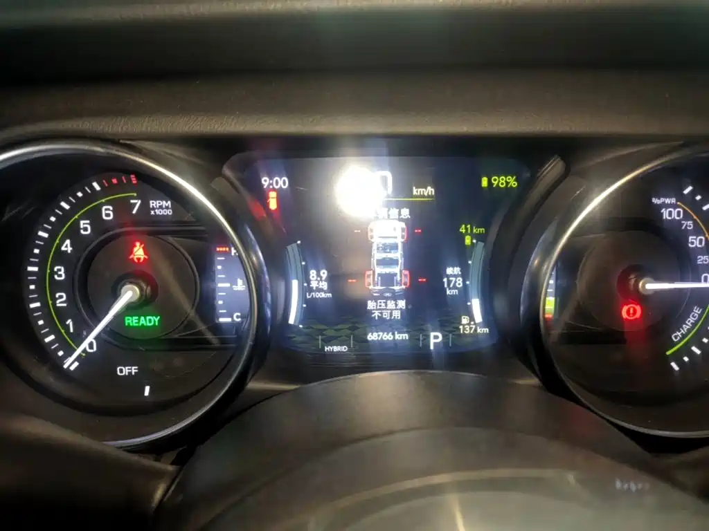 Jeep Wrangler PHEV — миниатюра 12