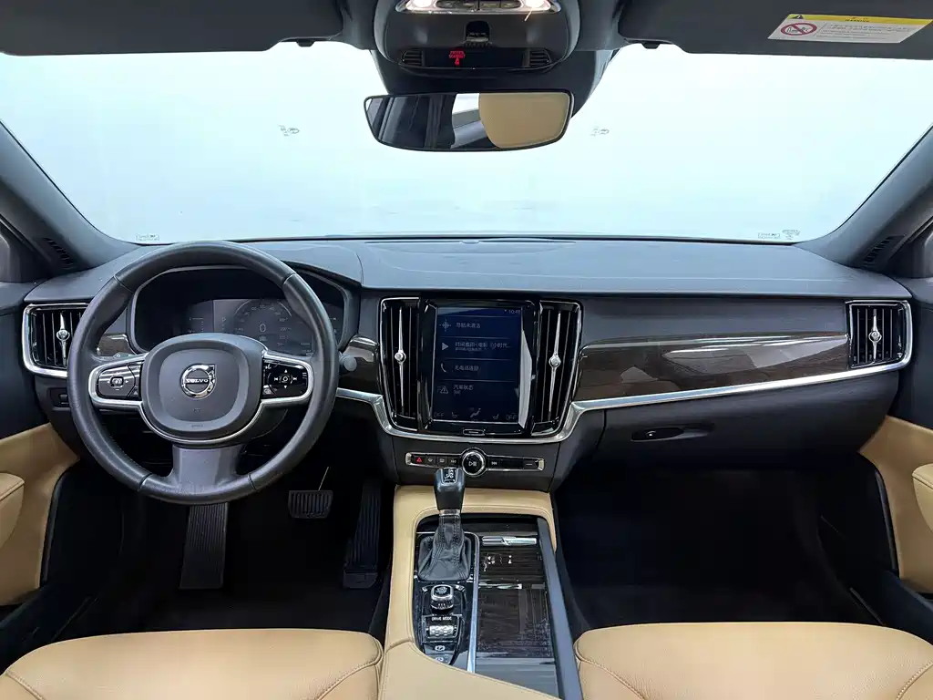 Volvo S90 2018 T4