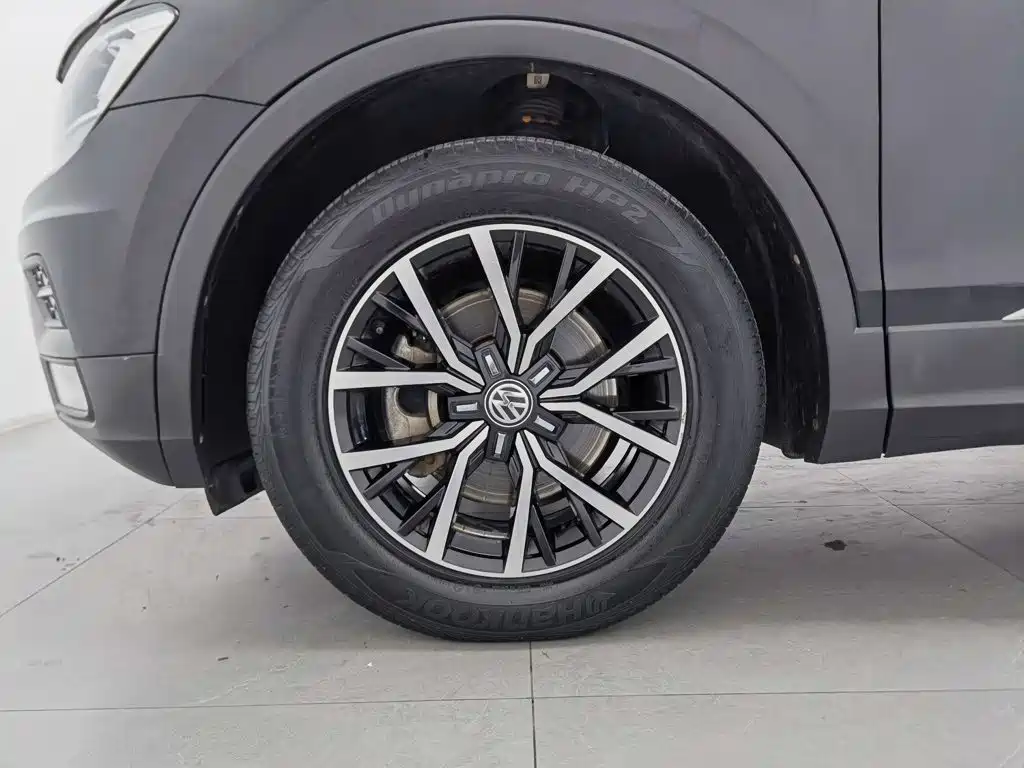 Volkswagen Tiguan L — миниатюра 17