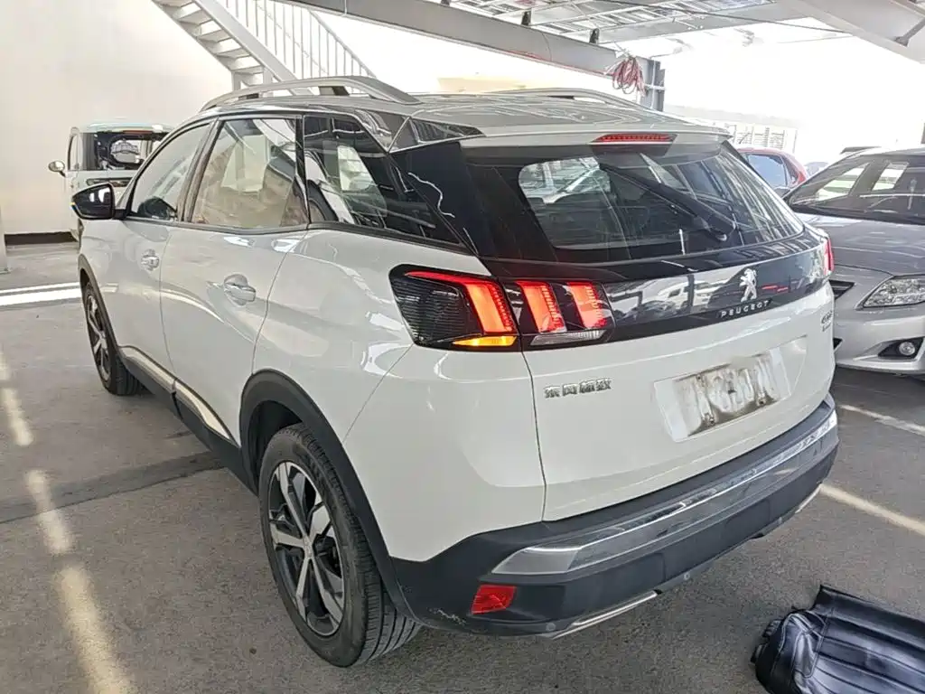 Peugeot 4008 — миниатюра 5